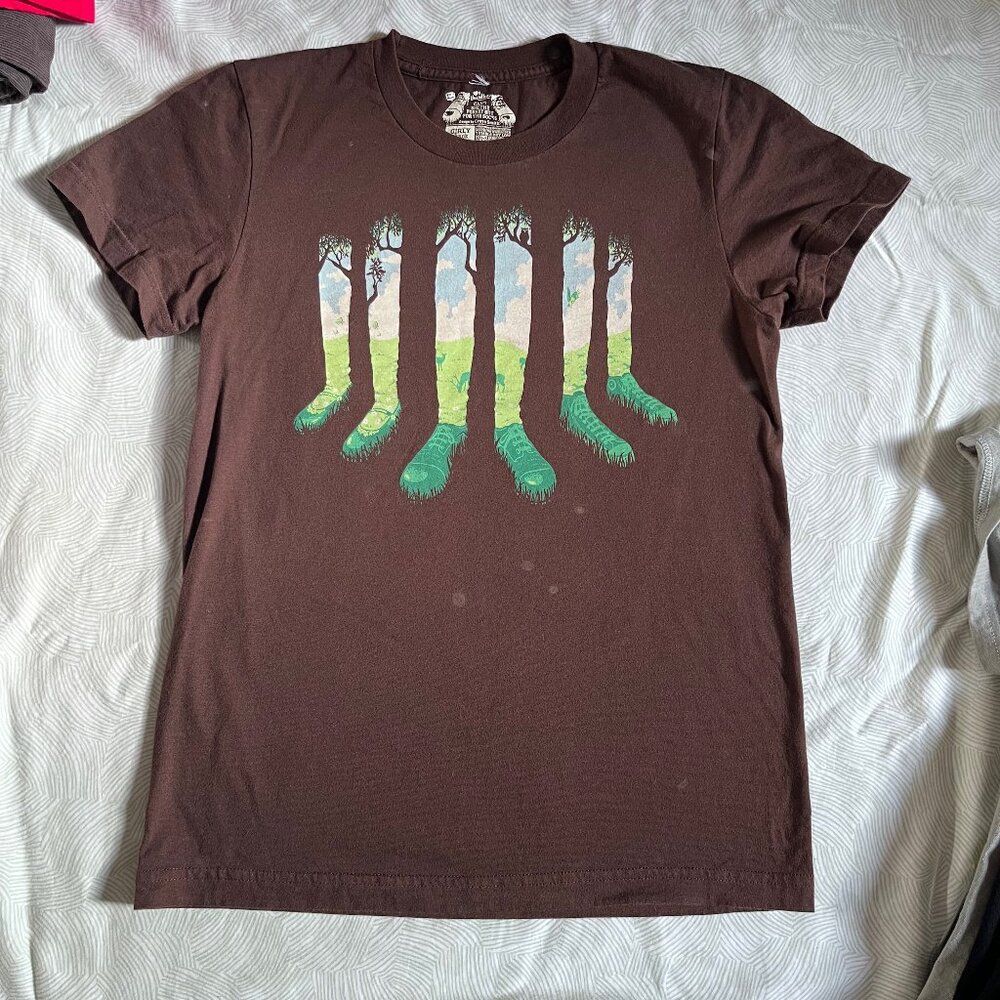 Threadless - can't see the forest but for the socks - girly L - brown